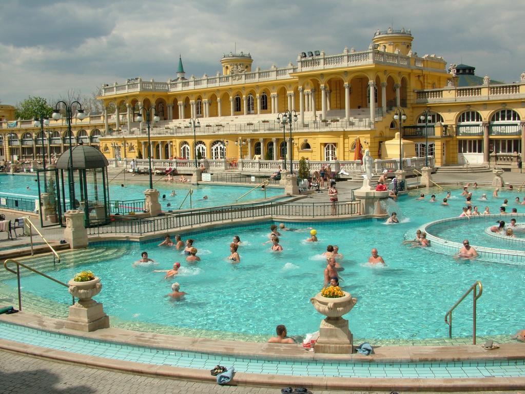 Little Americas Opera * Budapešť